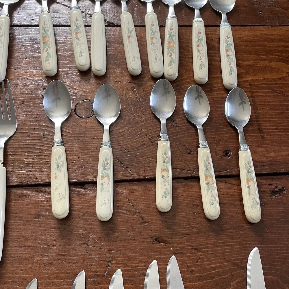 Vintage Corelle Abundance Stainless Taiwan Corning Ware Silverware-45 Piece Set